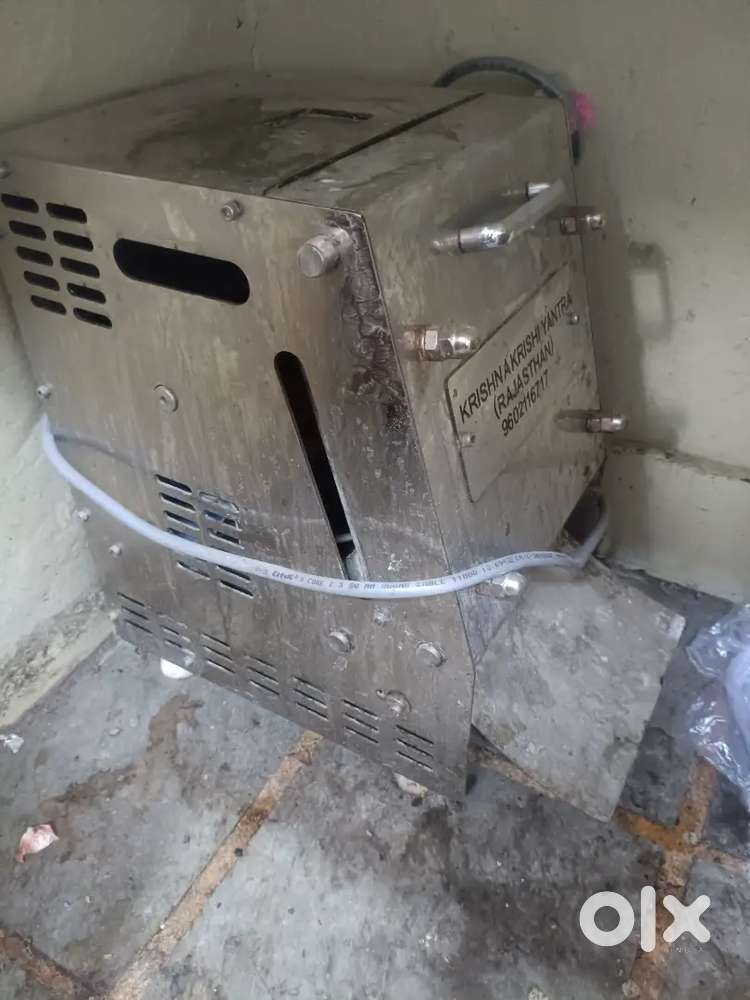 Comercial roti pressing machine