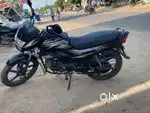 2015 हार्फ ईयरली में मैंने ली है। कीमत 40,000/- फस्ट ऑवनर हूं!