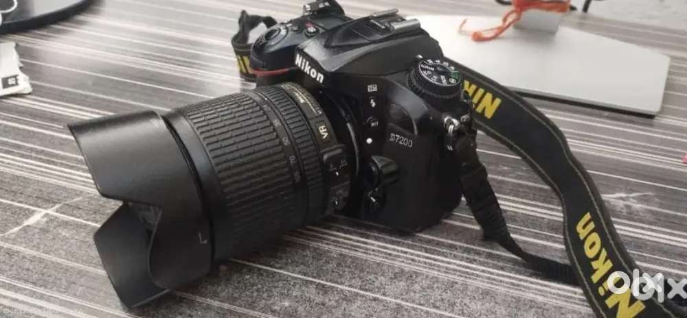 Dslr Nikon d7200 with 18-140 VR lens