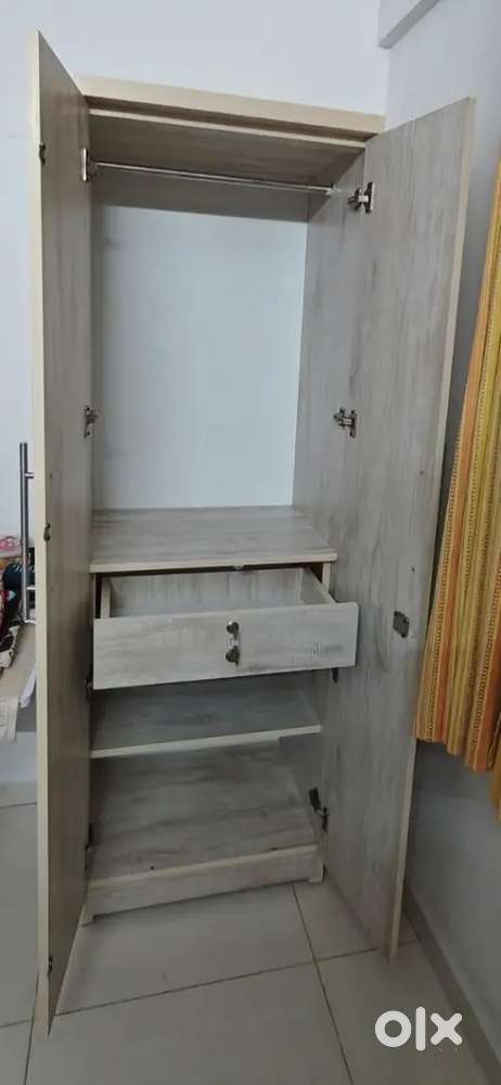 Wooden Almirah 2×6