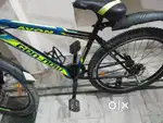 Lightweight AVON Road Bike – Fast & Smooth, Excellent Condition