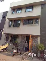 Humming, 2 years old, Building