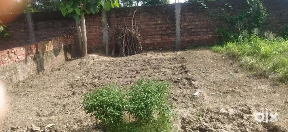 Plot for sale 825 Squre feet