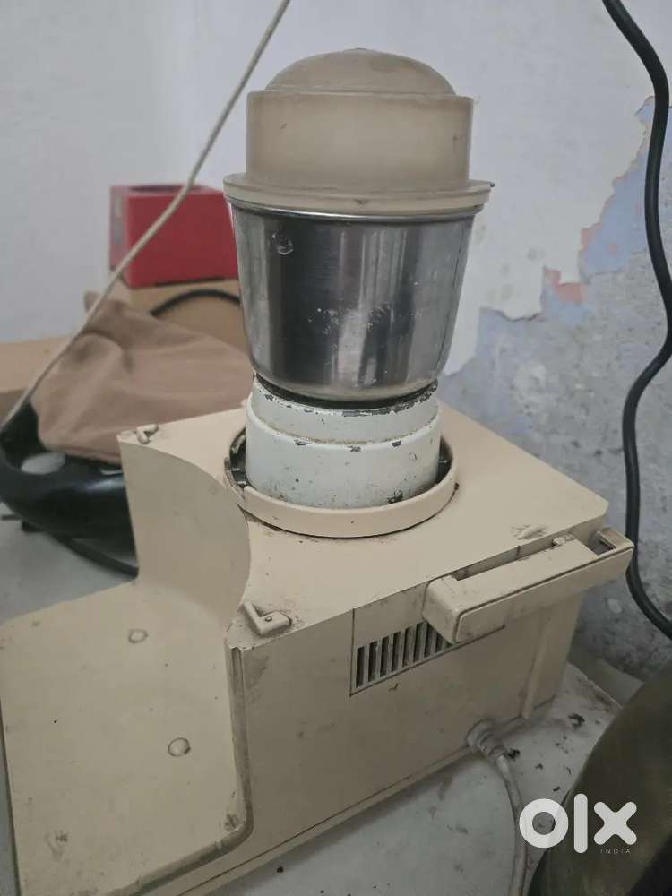 Gopi mixer grinder and juicer 3 attachments