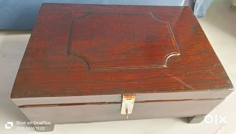 Beautiful vintage Rosewood Cashbox