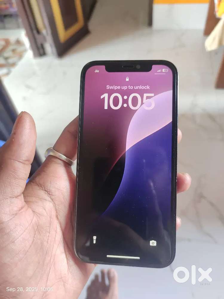 1 phone 12 pro new condition