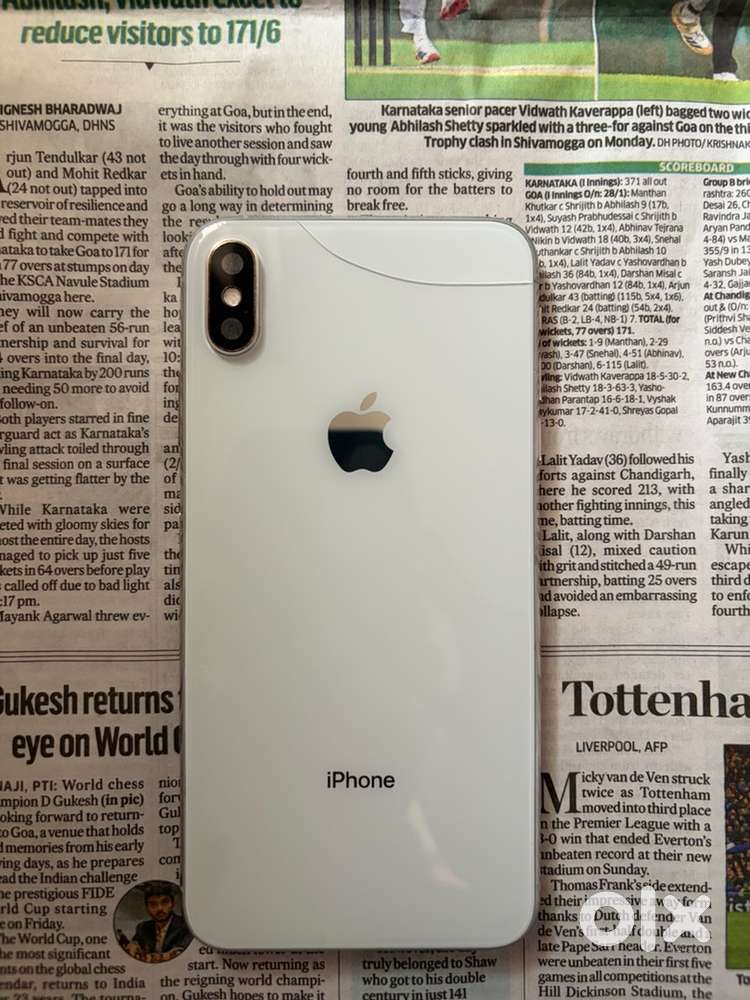 Xs max , white