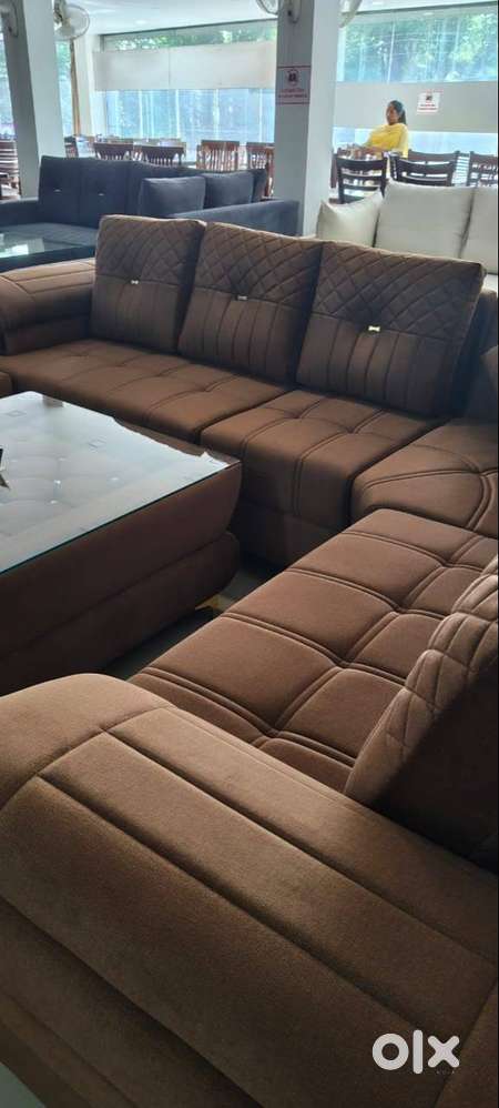Brand new 7 Seater Sofa Set with Centre Table & 2 Ottoman
