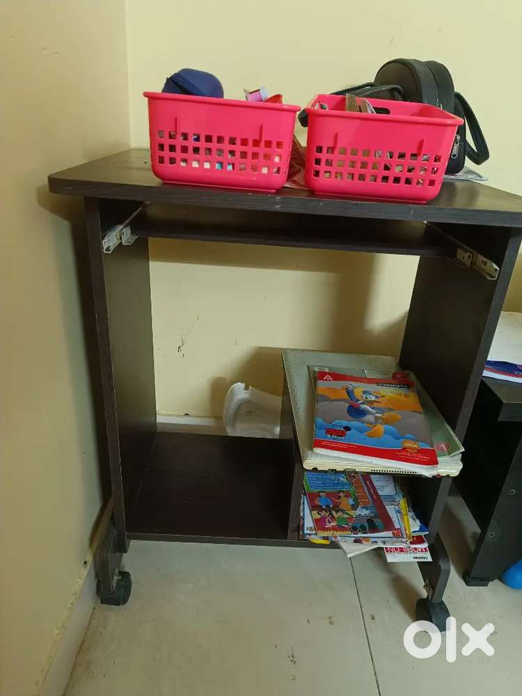Computer Table for sale