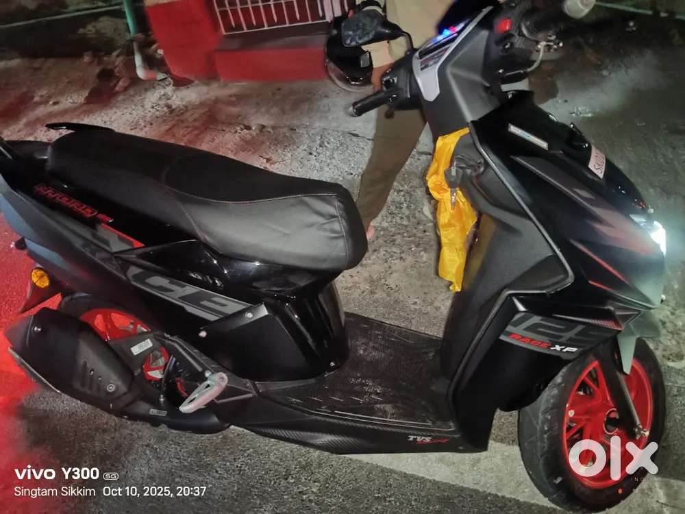 Showroom condition new top model ,