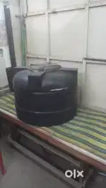 Syntex water tank 350L approx
