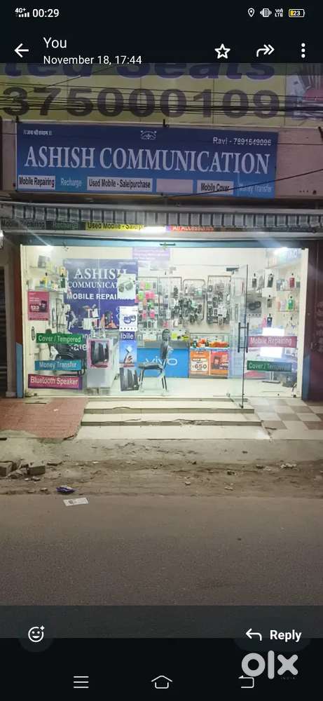 Sales person for mobile shop