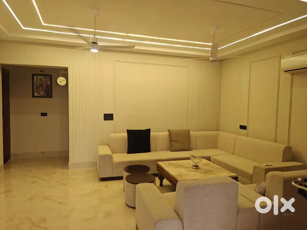 3 BHK semi furnished floor