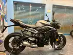 Triumph street triple 765 only 6month old
