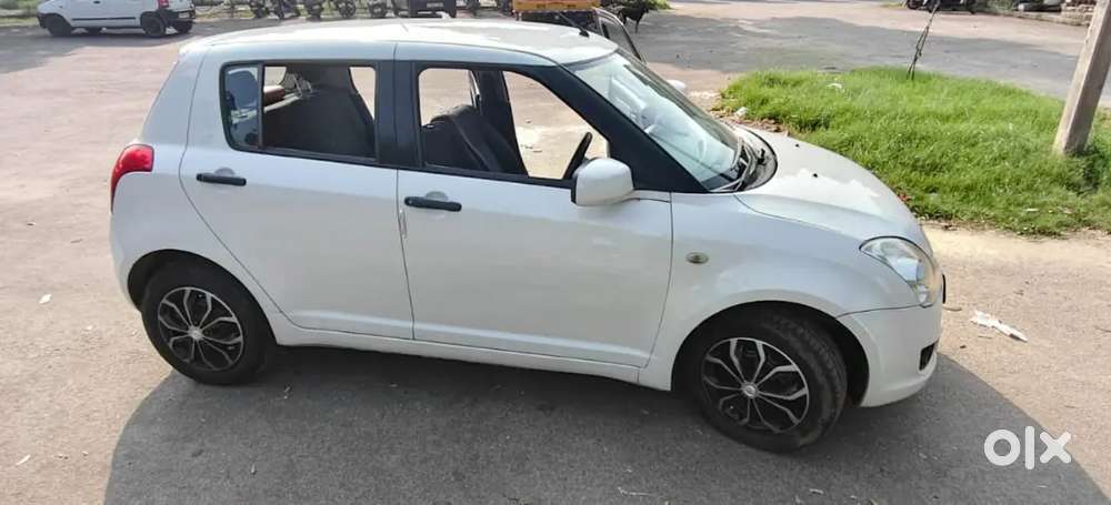 Swift 2011 white