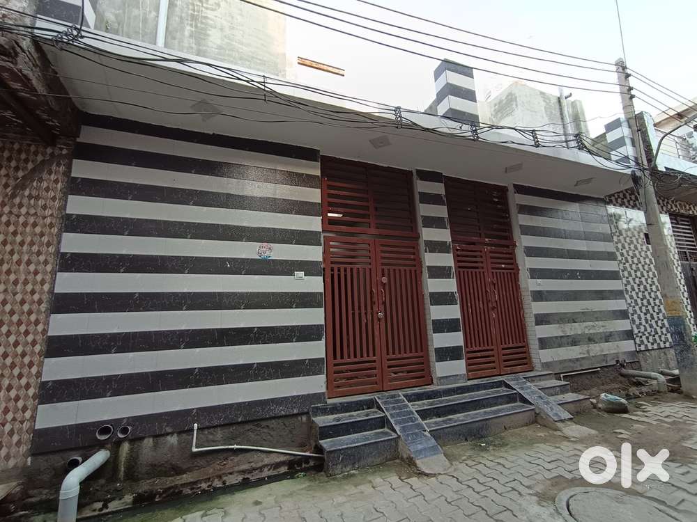 35 Sq yards independent home
