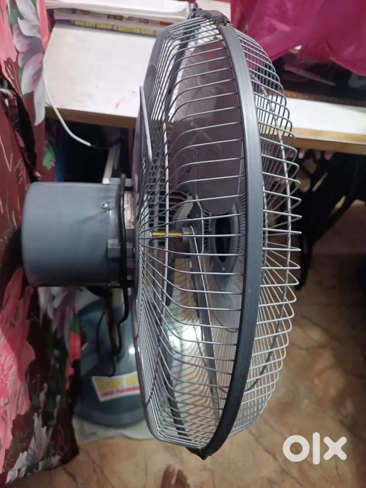 500 MM USHA FARRATA PEDESTRAL FAN, IN WARRANTY PERIOD, 3 MONTH OLD