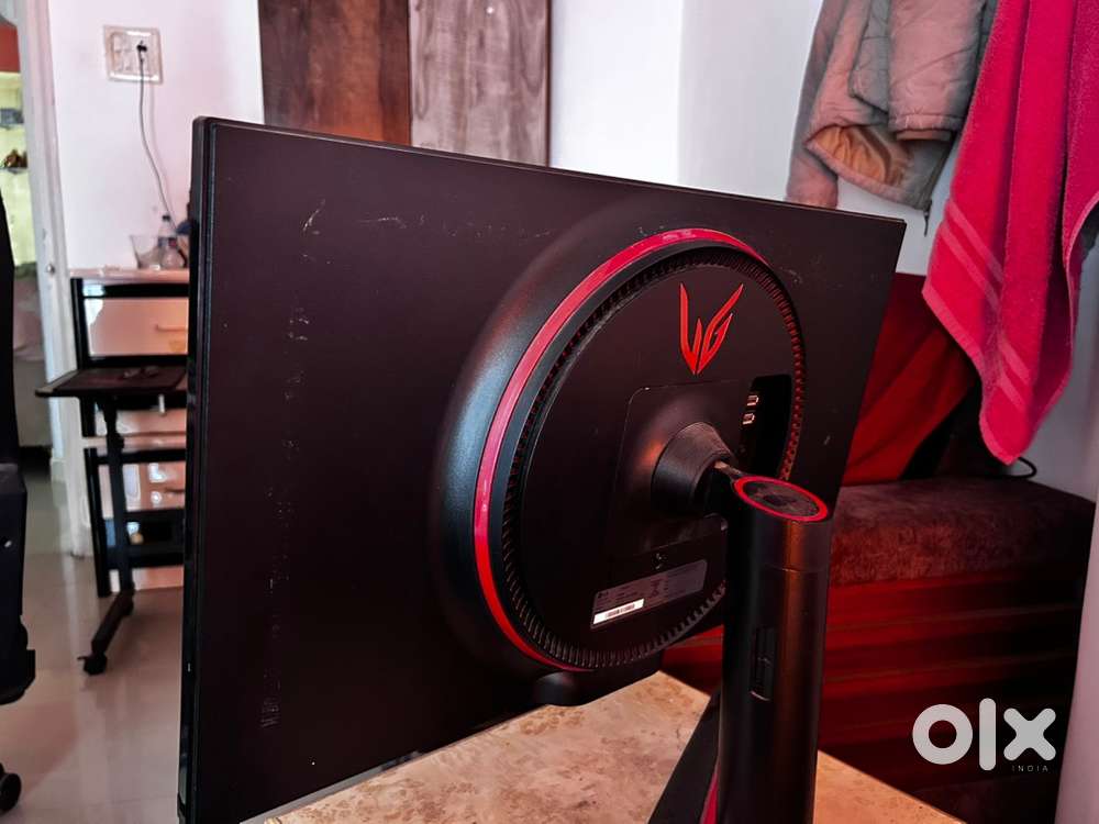 LG 27 (69CM) Ultragear™ QHD Monitor Gaming monitor  27GL850 (Black)