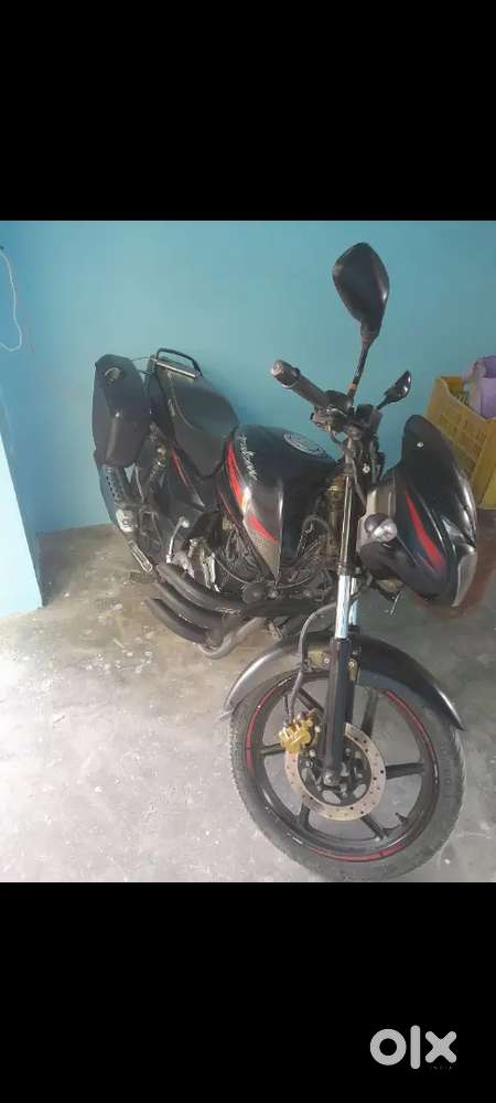 Pulsar 150