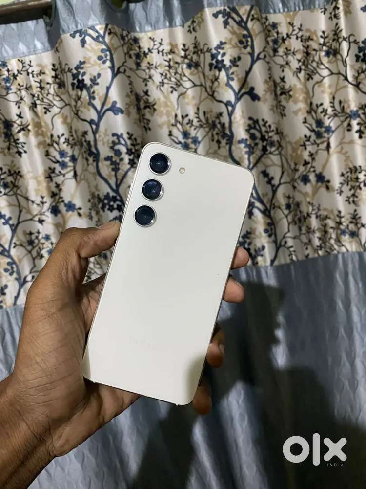 Samsung galaxy s23  8/256