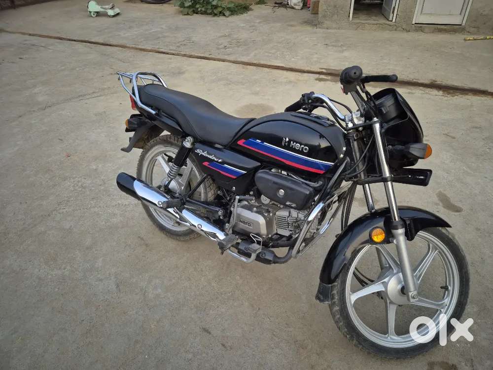 Ek number ki bike h only 10000 service recod ke sath chle hue h