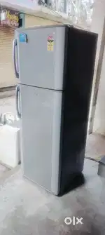 Samsung company 350 litter capacity double door fridge proper working