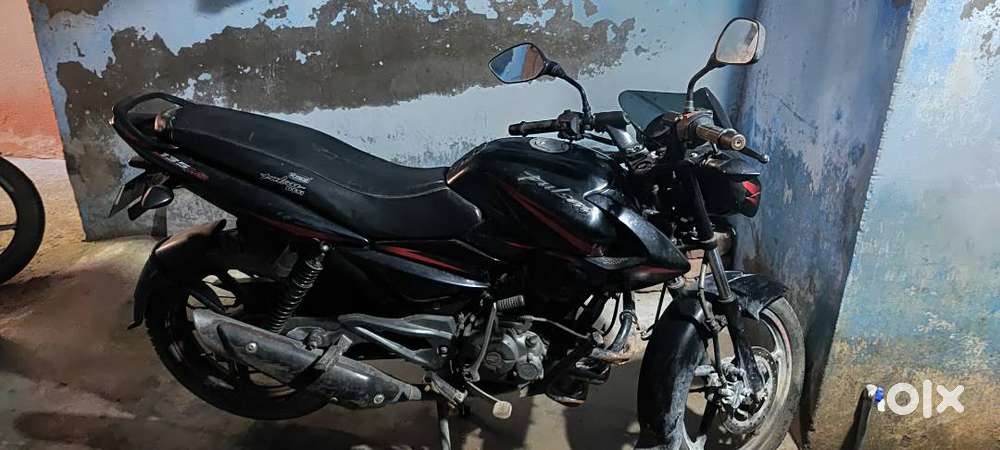 Pulsar 135 bike