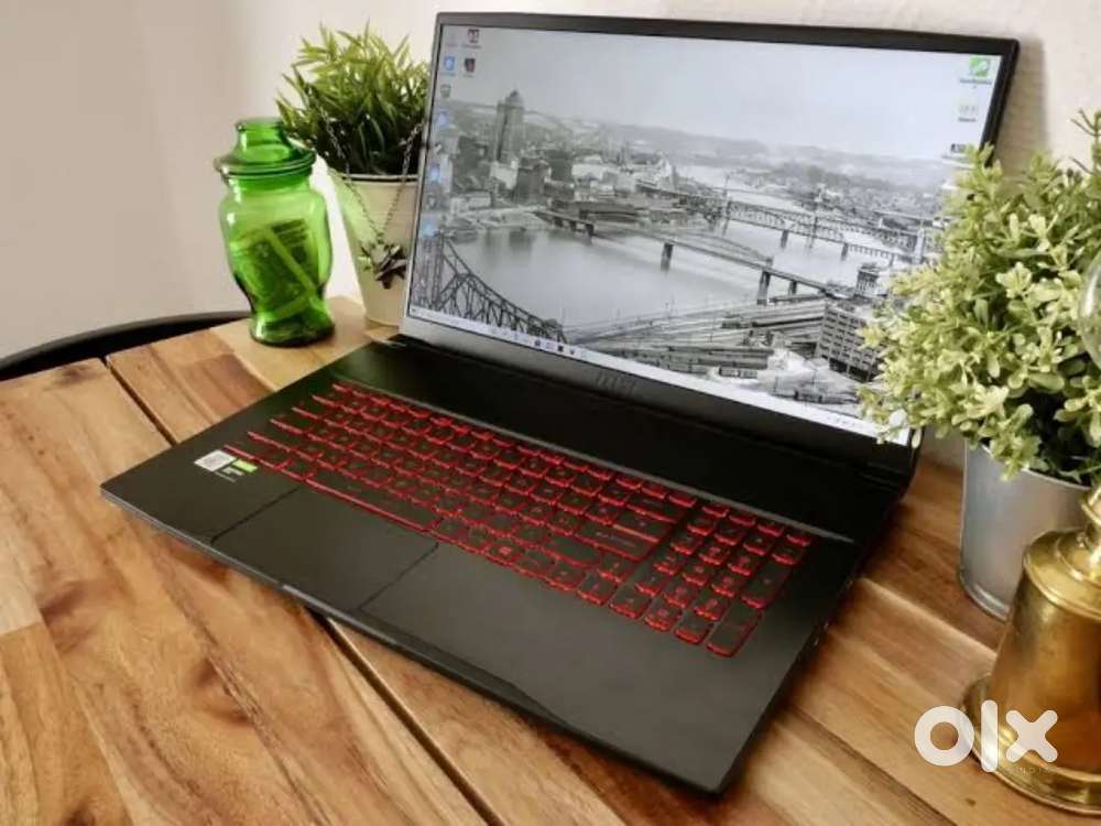 MSI Core i7 High End Gaming Laptop - 8GB RAM, 512GB SSD, 6GB Graphics.