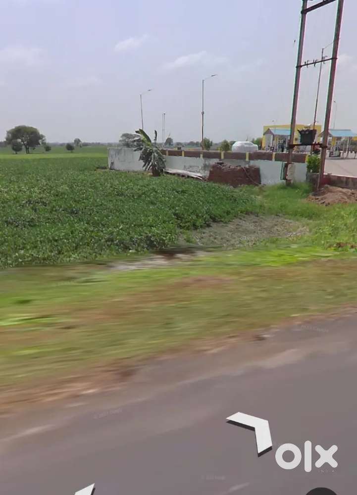 Best location petrol pump ke pass hai