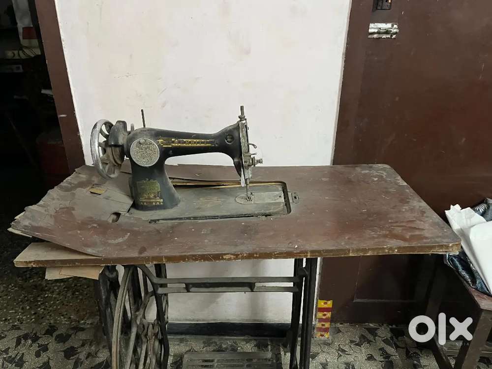 Tailoring machine