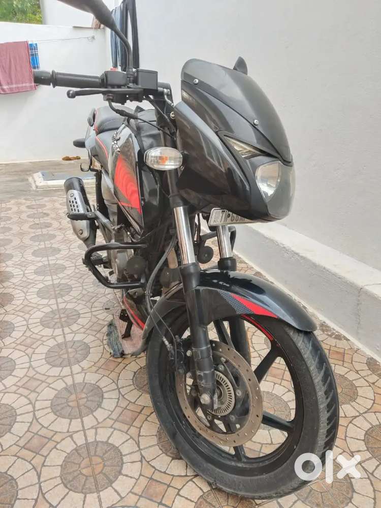 Pulsar 150 twin disc black with red well maintained bike for sale