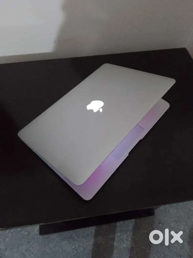 MacBook Air i5 laptop.