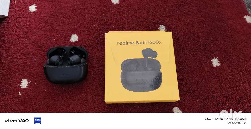 Realme  t200x Excellent