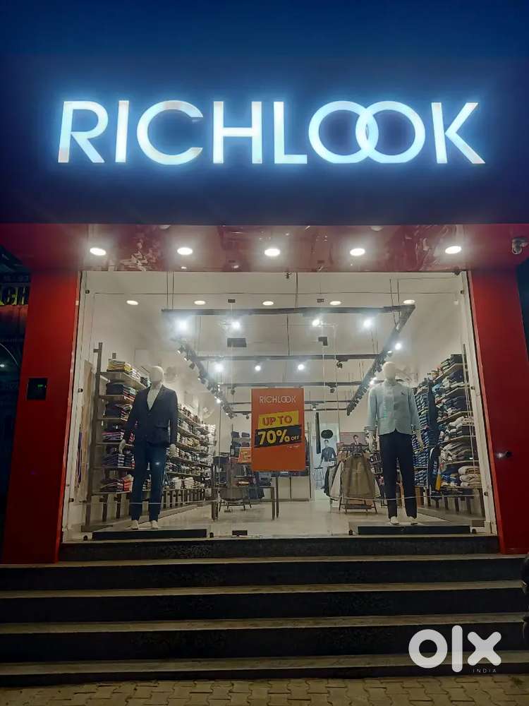 Vaccancy available for girls