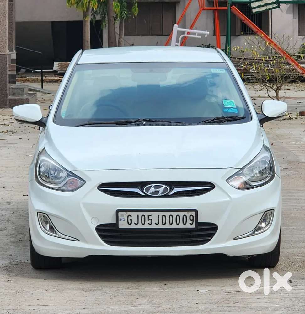 HYUNDAI VERNA DIESEL SX (O) AUTO DIESEL TOP END MODEL