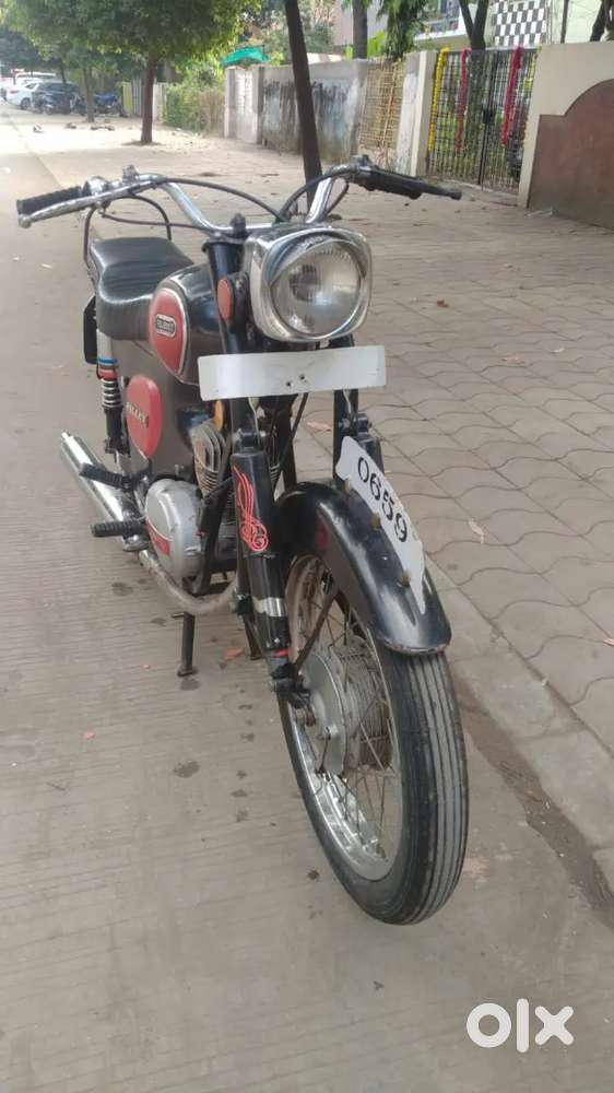 Rajdoot bike