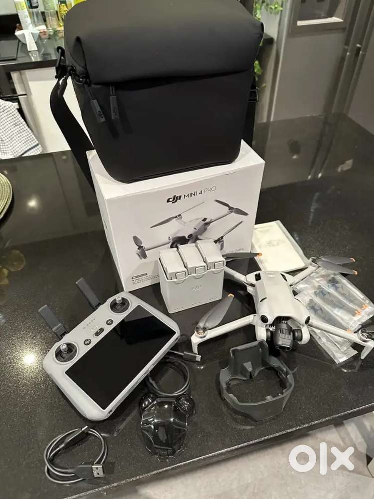 DJI Mini 4 Pro FlyMore Combo Camera Drone
