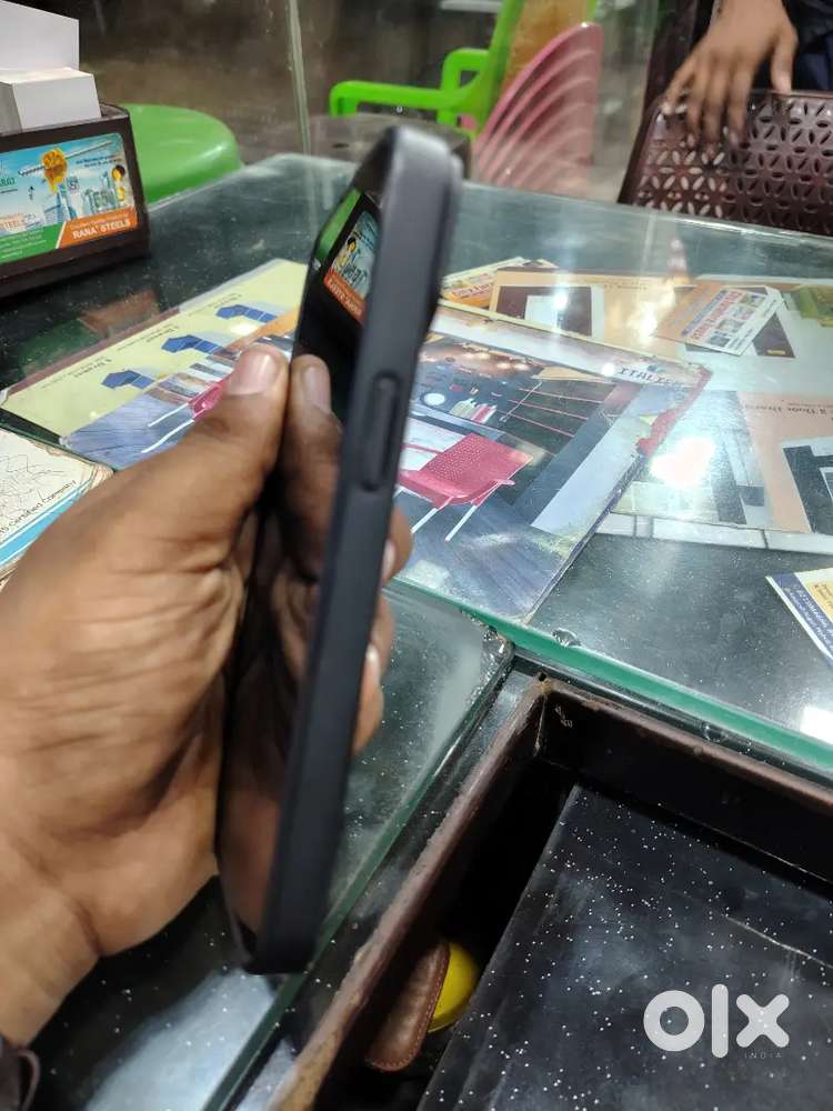 iPhone 14 (128Gb) like new with bill Box