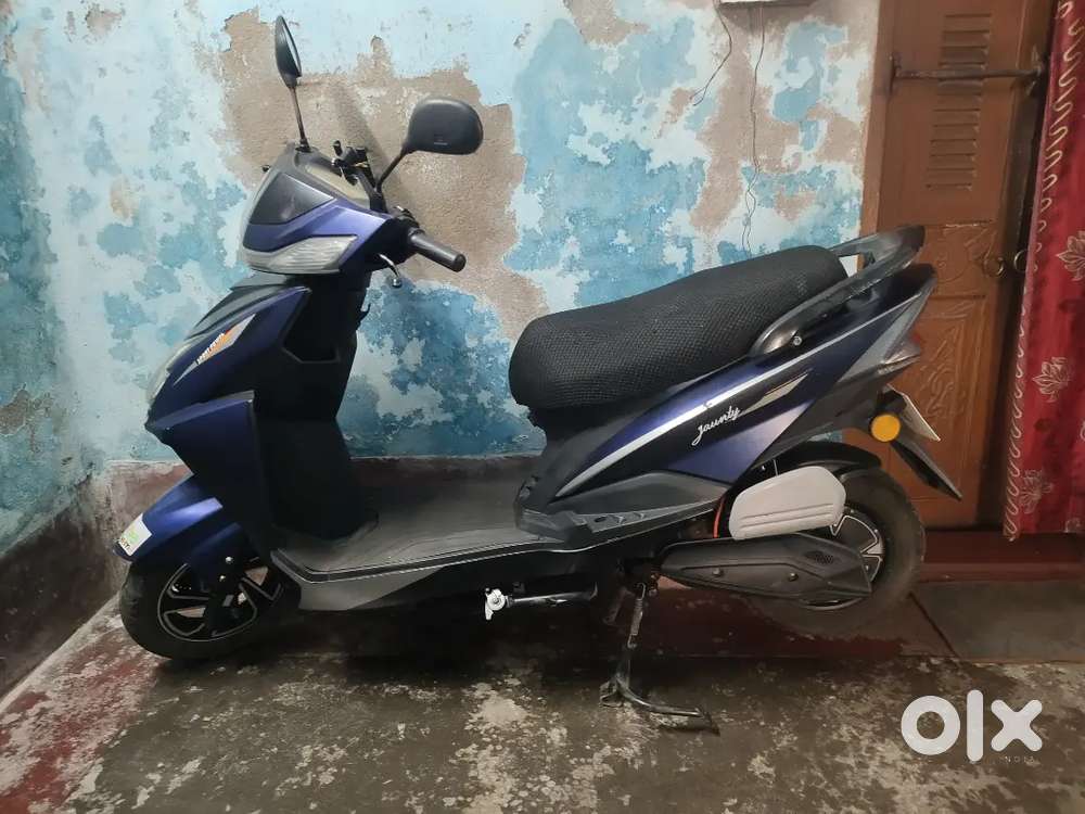 AMO - Jonty Electric Scooty 1.5 year old