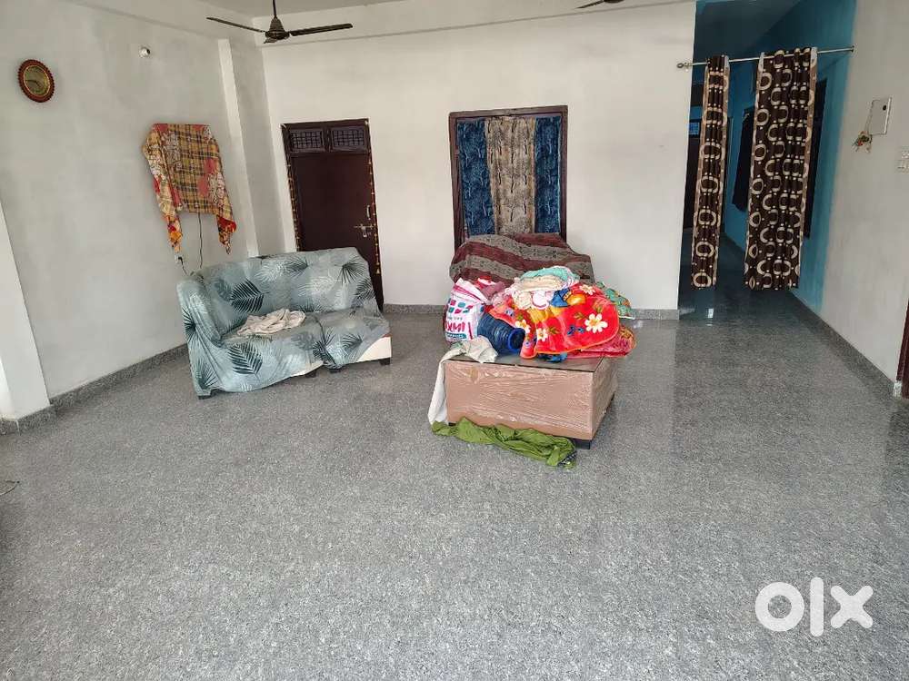 Rent available for bank office family infront of pratapgarh highway