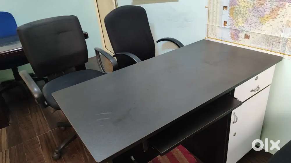 A/c fully furnished independent off cabin Op kalor Stadium & Metro stn