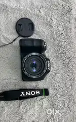 SONY CYPER SHOT H300 camera with 35x optical zoom