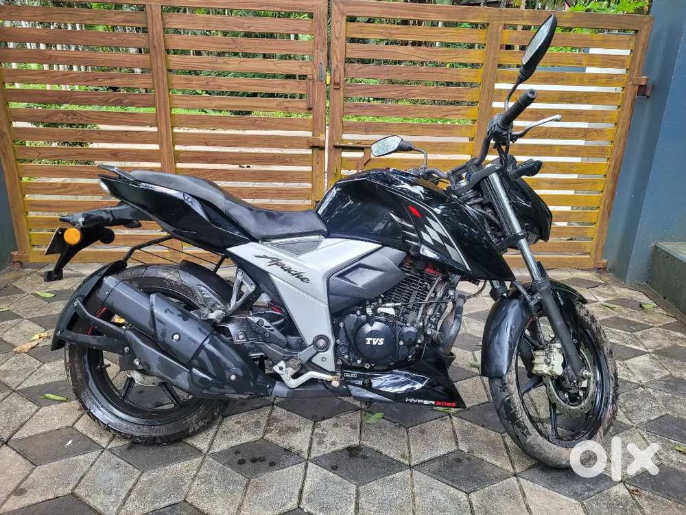 TVS Apache 160 4V BS6