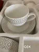 Tea set of 6 cups and saucer