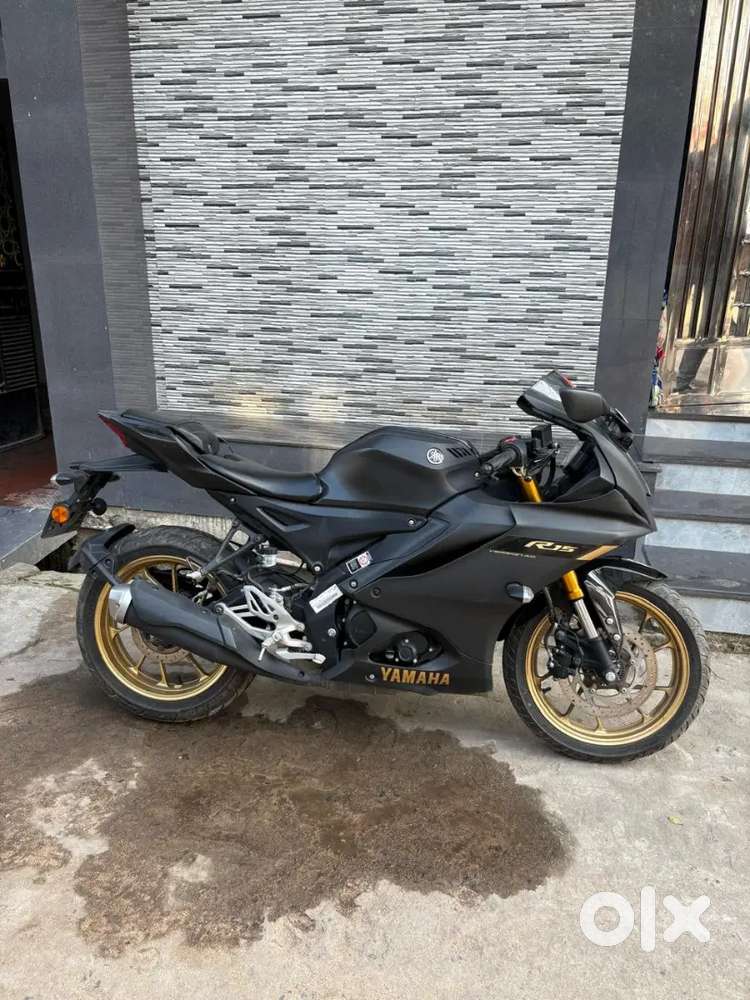 R15 v4 in best condition