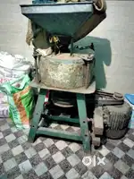 आटा चक्की 5 HP की मोटर गुड कंडीशन