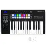 Keyboard NOVATION LAUNCH KEY 25 midi keyboard