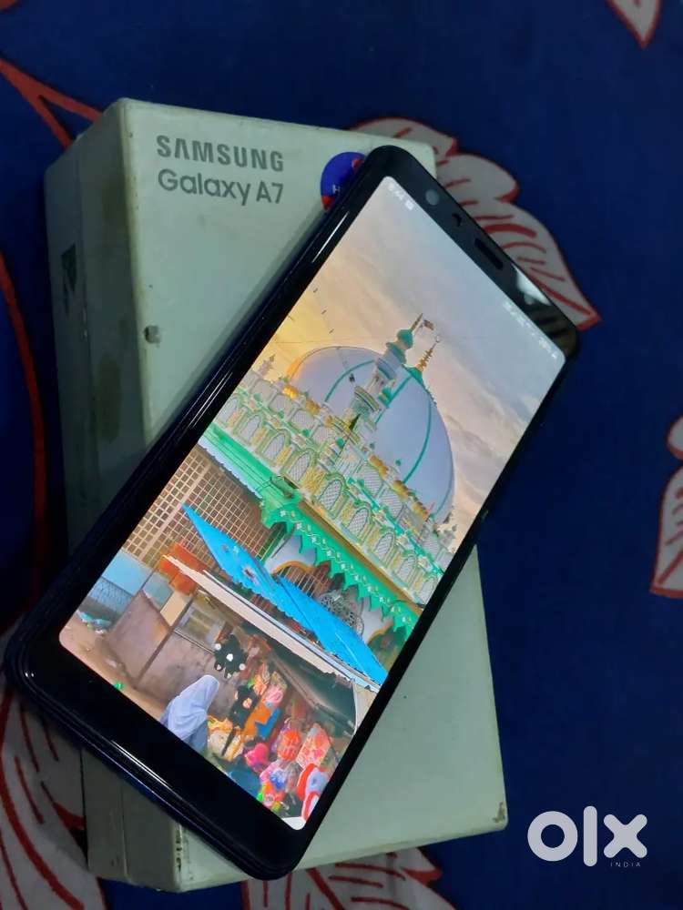 SAMSUNG GALAXY A72018 IN GOOD CONDITION