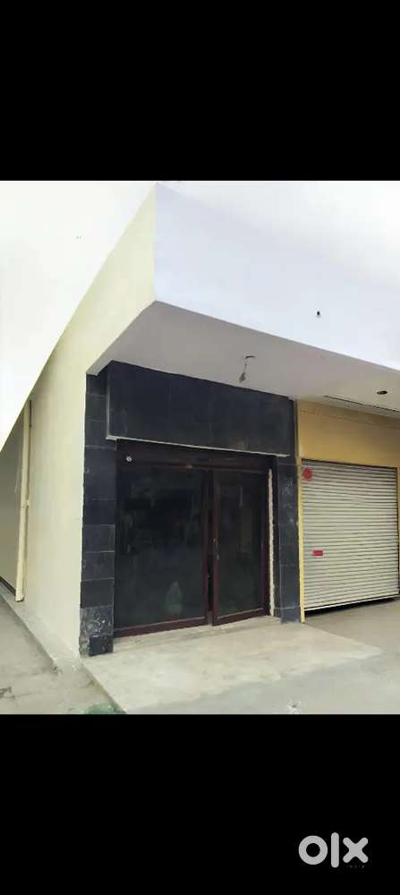 Corner shop DDA Market, Block B-4, Paschim Vihar