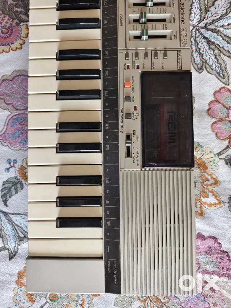 Casio tone MT-85 keyboard